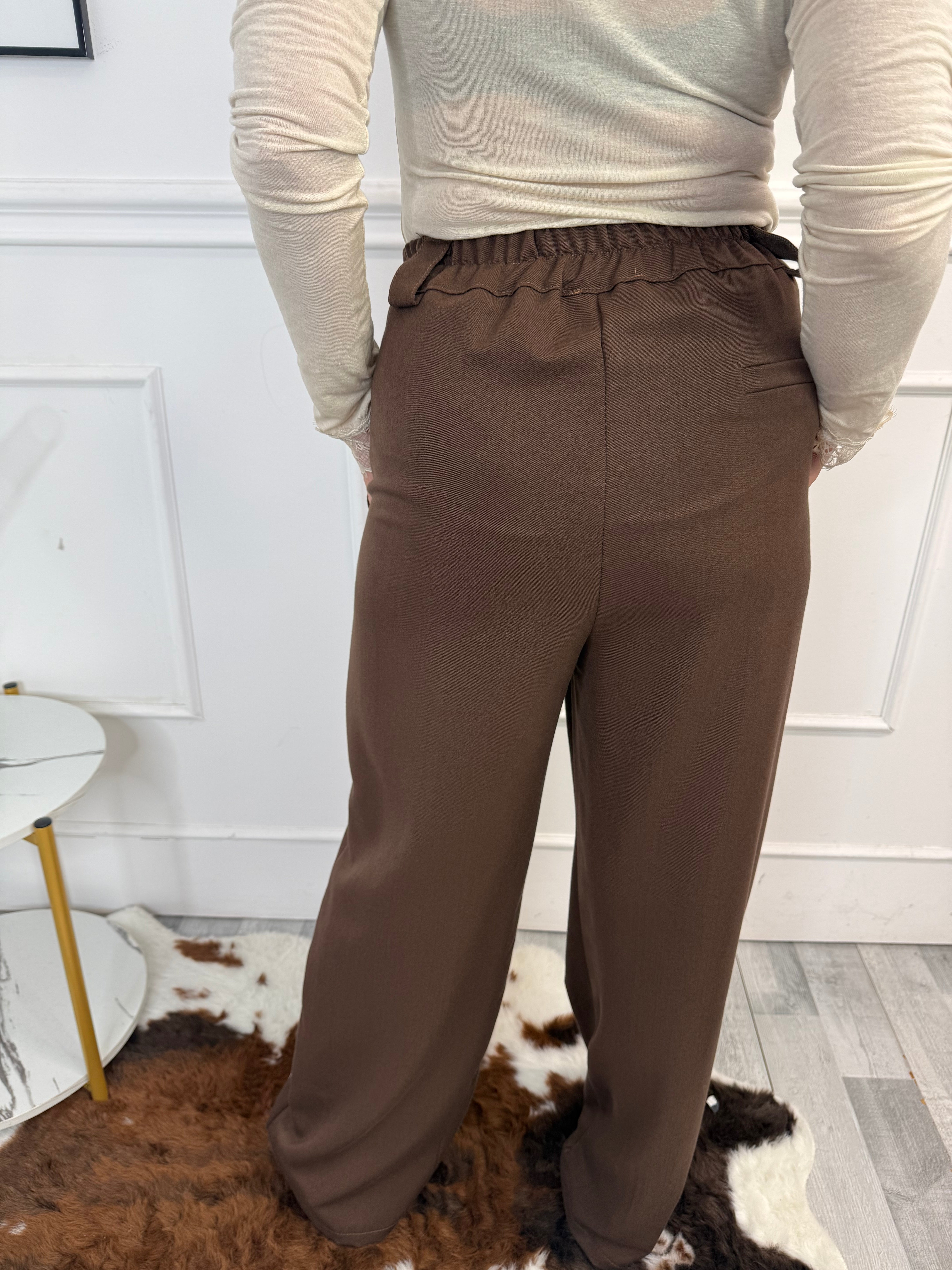 Completo Duchessa Marrone