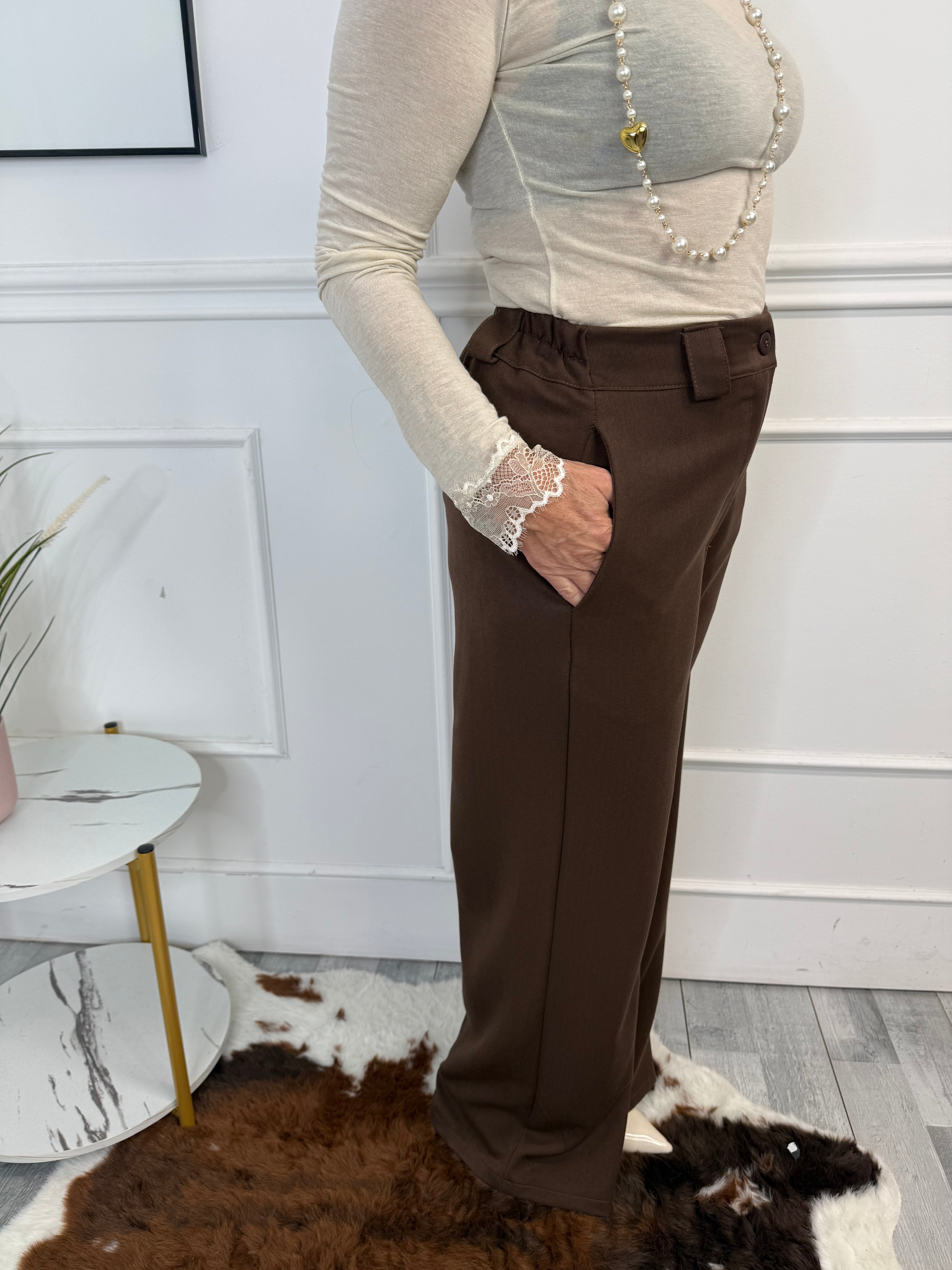 Completo Duchessa Marrone