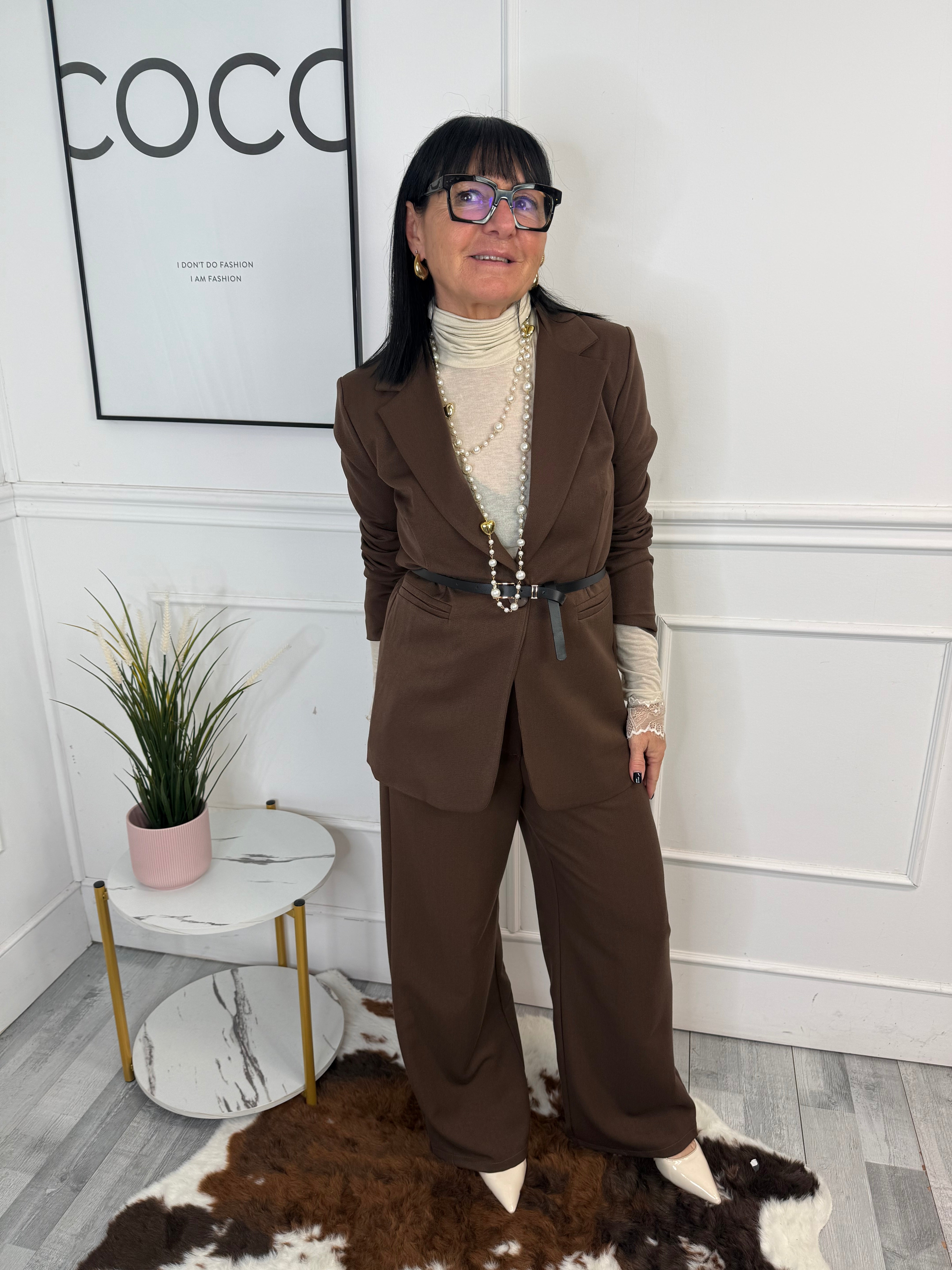 Completo Duchessa Marrone