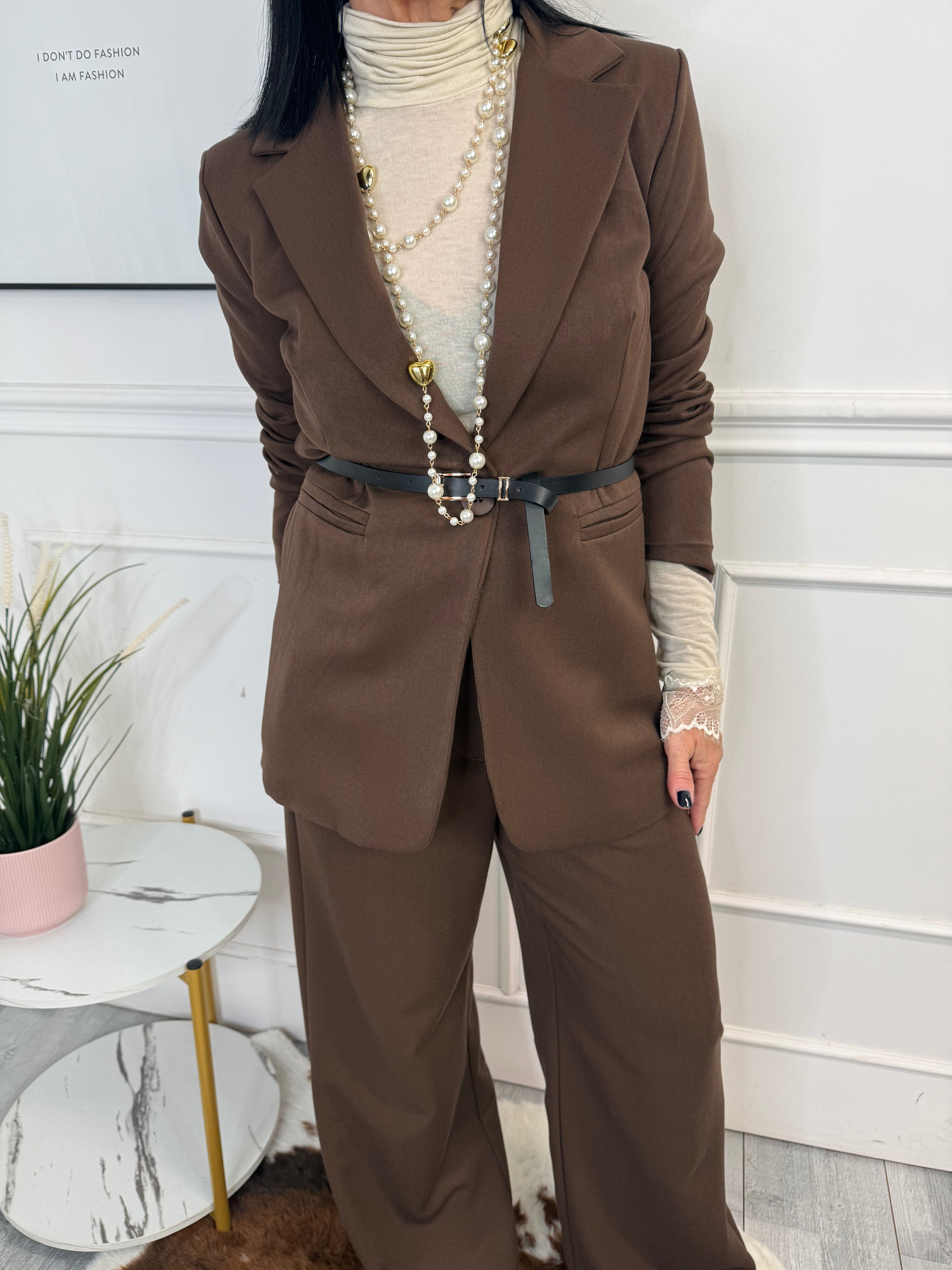 Completo Duchessa Marrone