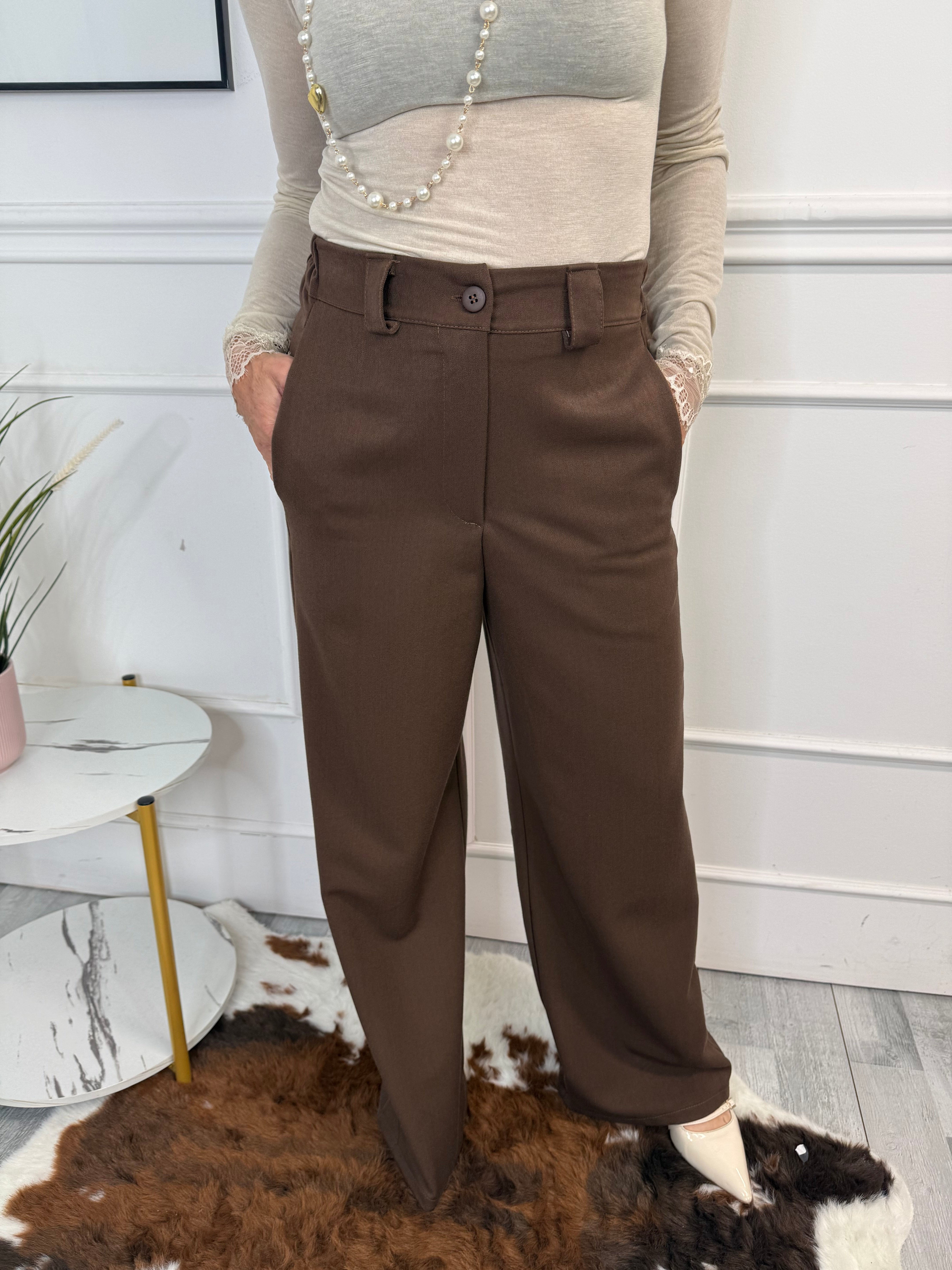 Completo Duchessa Marrone